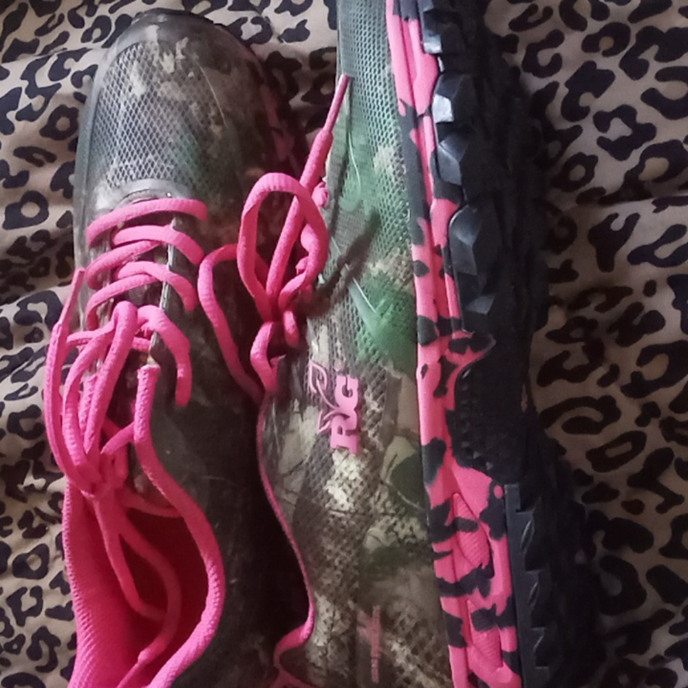 Realtree girls sneakers